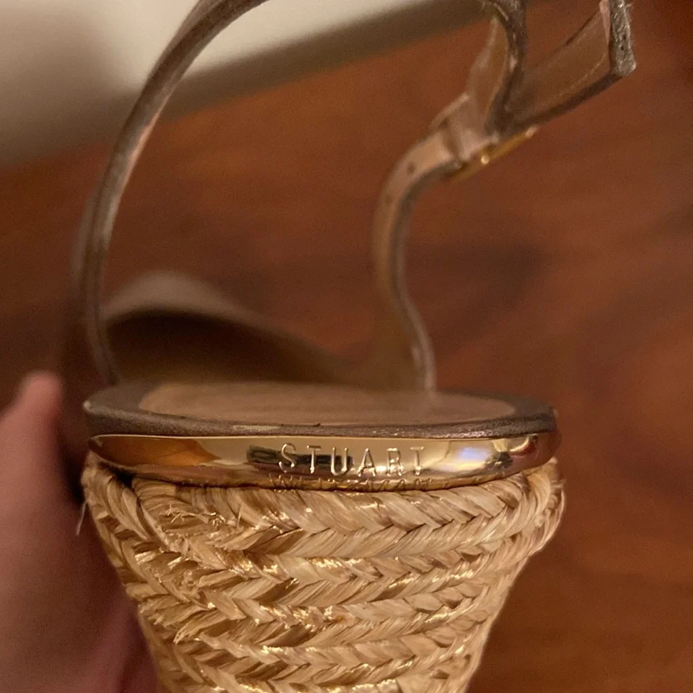 Stuart Weitzman - Picture 8 of 15